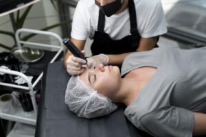 beautician-doing-microblading-procedure2