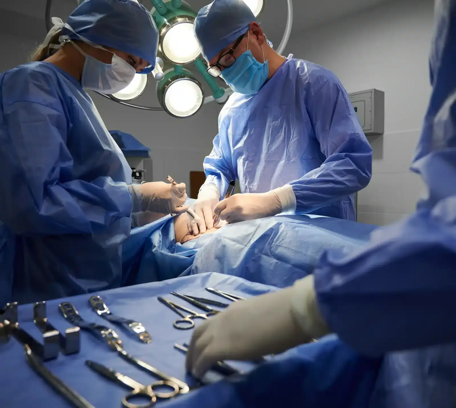A Florida surgical team performing an aesthetic procedure in an accredited operating room